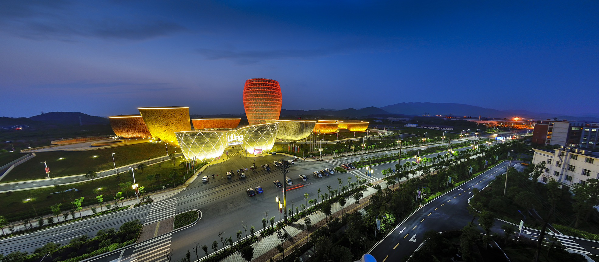 釉下五彩，中國(guó)瓷都 ——《醴陵市陶瓷文化園總體策劃與規(guī)劃》